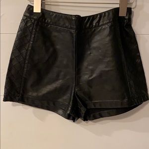 LA Hearts faux leather shorts